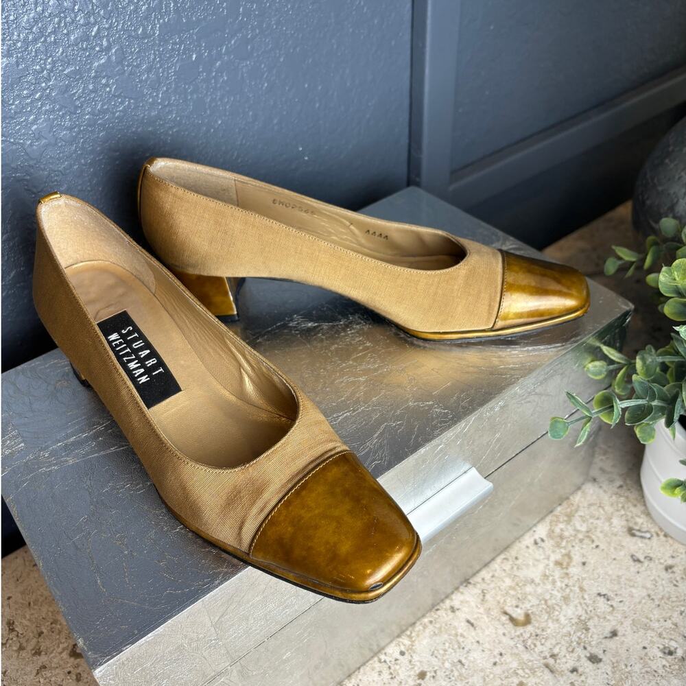 Stuart Weitzman Vintage Gold Block Heel Square Toe Size 7 AAAA Slim Fit